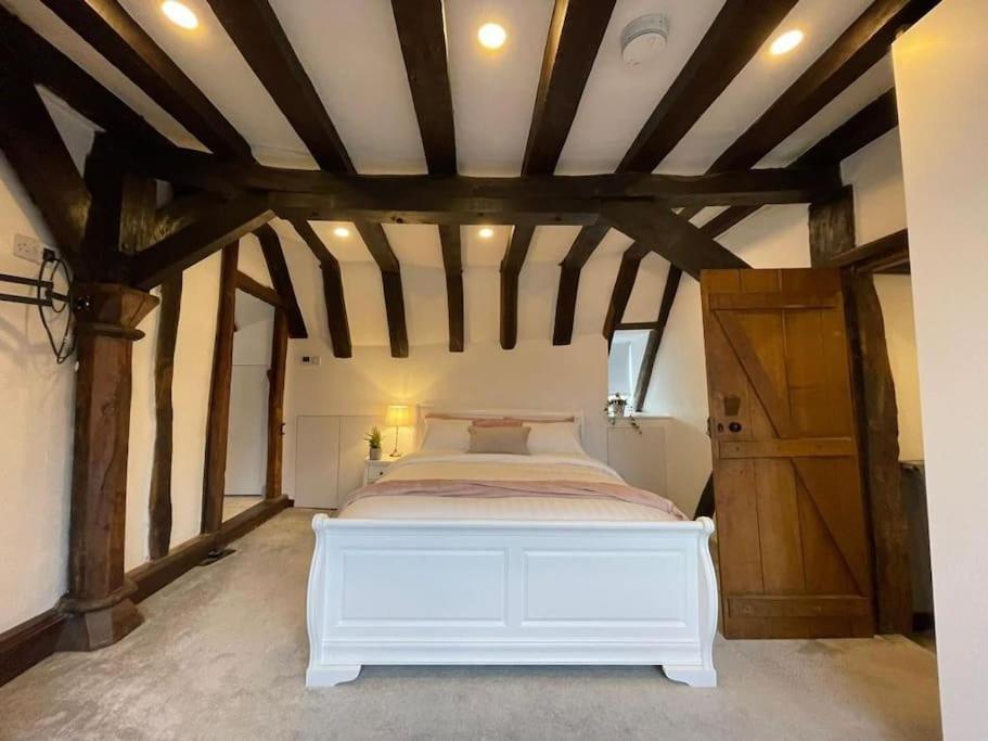Rural Country Suites - Judge'S Lodge East Grinstead Exterior foto